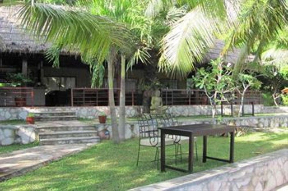 Port Hedonia Hotel Sihanoukville Exterior photo