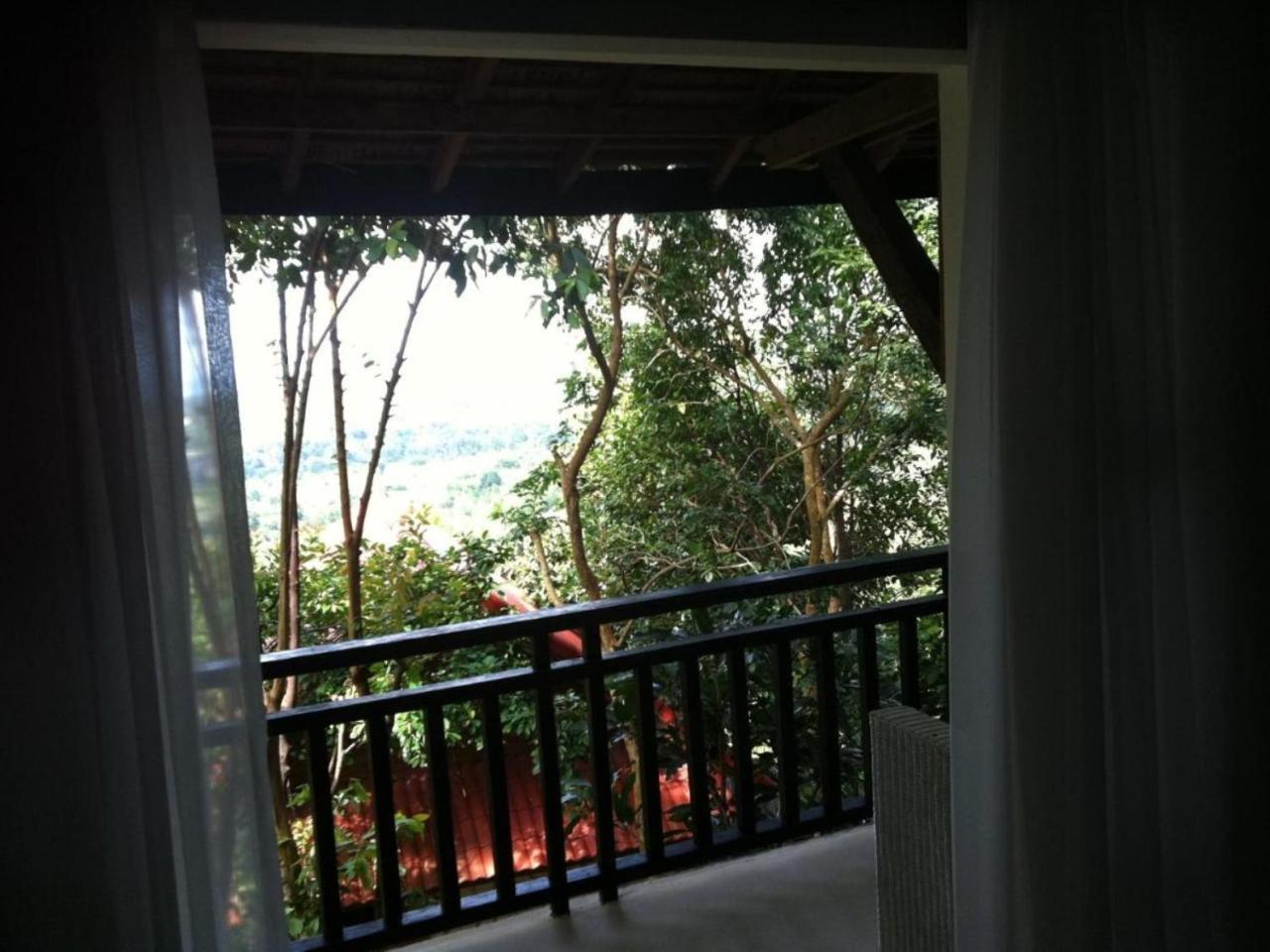 Port Hedonia Hotel Sihanoukville Exterior photo
