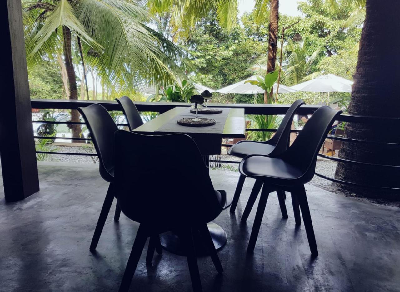 Port Hedonia Hotel Sihanoukville Exterior photo